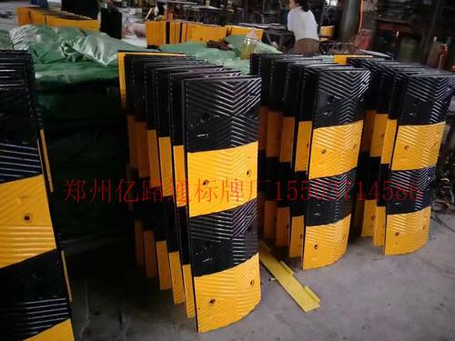 滁州滁州橡胶减速带厂家直销